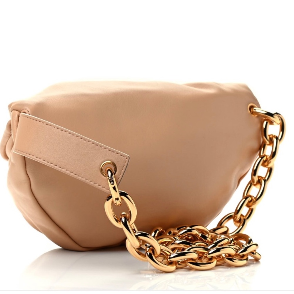 BOTTEGA VENETA
Nappa The Belt Chain Pouch Almond